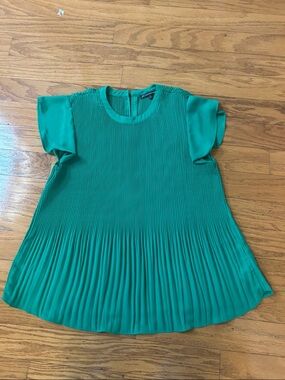 Like new Adrianna Papell women top size M